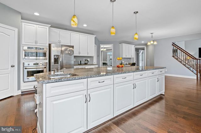 5220 BONNIE BRAE FARM DR, Haymarket, VA 20169