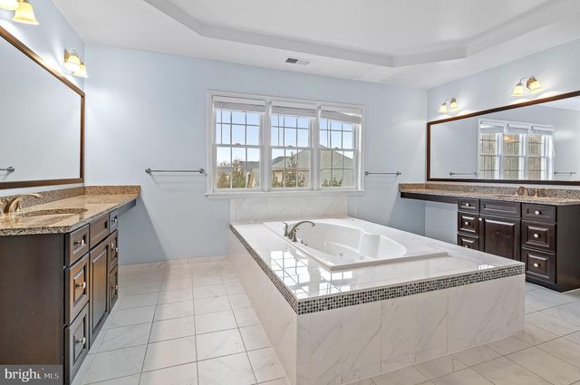 5220 BONNIE BRAE FARM DR, Haymarket, VA 20169