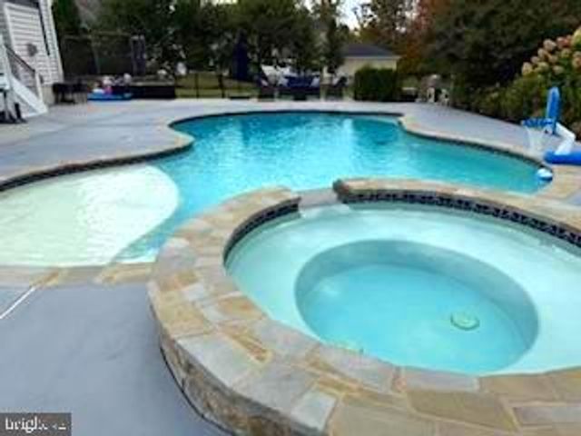 5220 BONNIE BRAE FARM DR, Haymarket, VA 20169