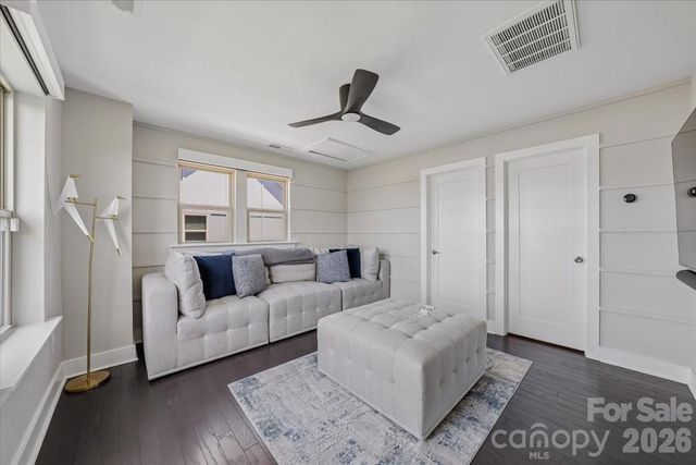 12057 Brooklyn Avenue, Charlotte, NC 28204