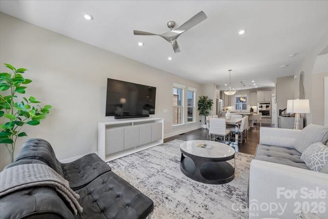 12057 Brooklyn Avenue, Charlotte, NC 28204