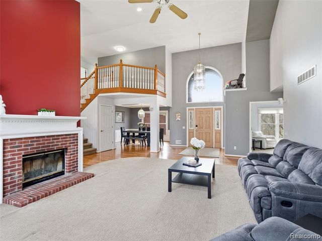 1160 Indianpipe Road, Lake Orion, MI 48360