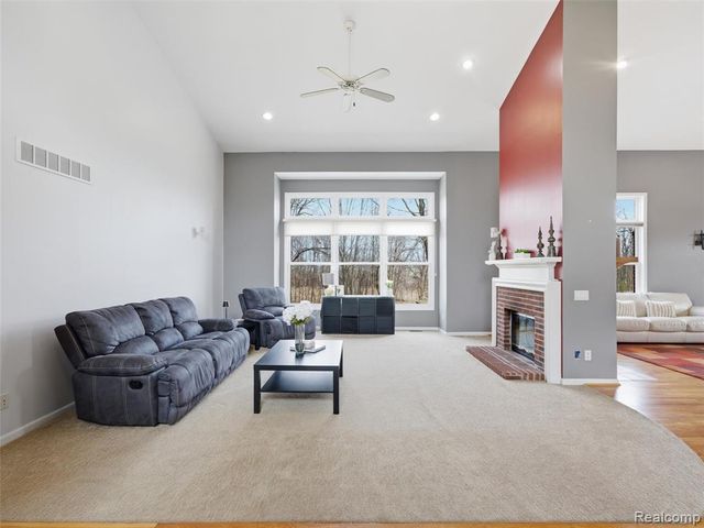 1160 Indianpipe Road, Lake Orion, MI 48360