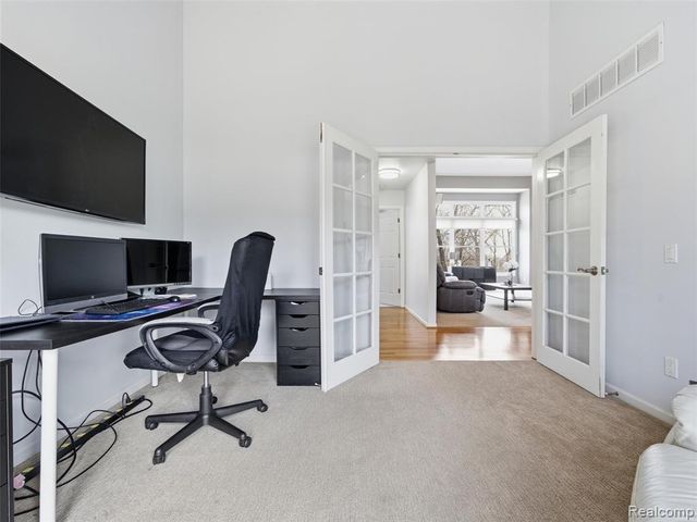 1160 Indianpipe Road, Lake Orion, MI 48360