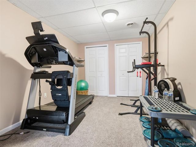 1160 Indianpipe Road, Lake Orion, MI 48360