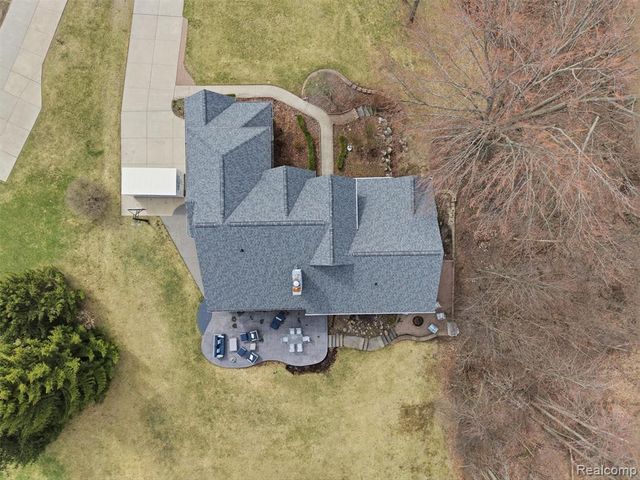 1160 Indianpipe Road, Lake Orion, MI 48360