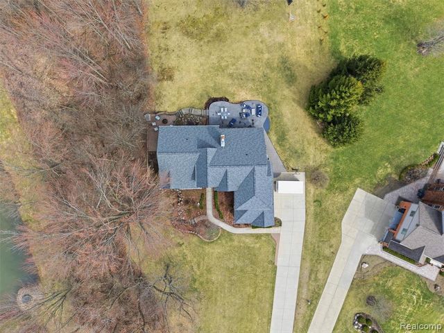 1160 Indianpipe Road, Lake Orion, MI 48360