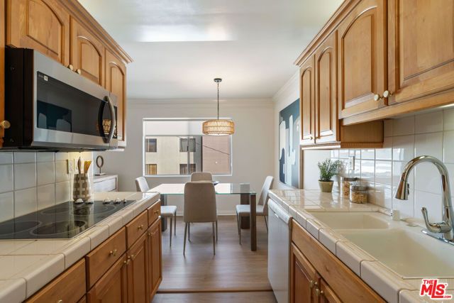 1021 12th Street 203, Santa Monica, CA 90403