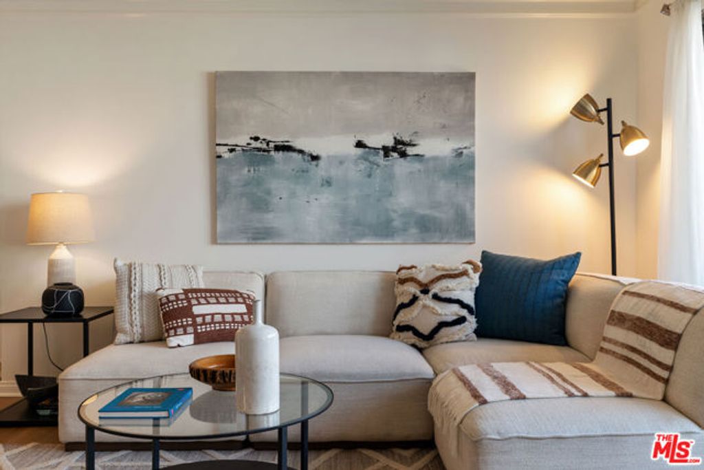 1021 12th Street 203, Santa Monica, CA 90403