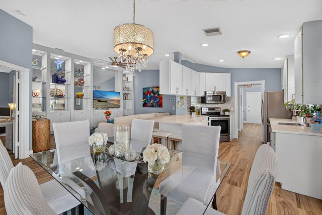 4089 Old Oak Drive, Palm Beach Gardens, FL 33410