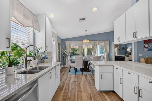 4089 Old Oak Drive, Palm Beach Gardens, FL 33410