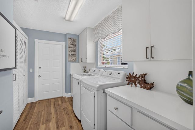 4089 Old Oak Drive, Palm Beach Gardens, FL 33410
