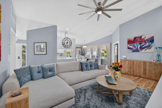 4089 Old Oak Drive, Palm Beach Gardens, FL 33410