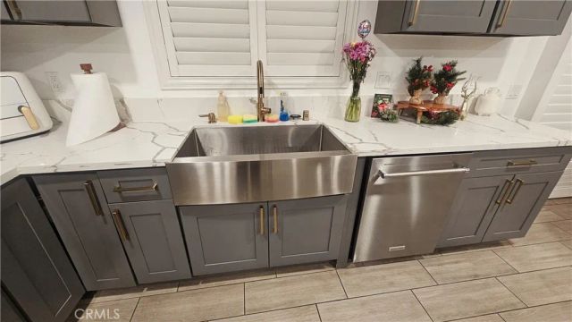 7556 Frazer, Jurupa Valley, CA 92509