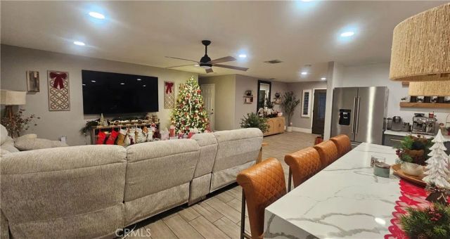 7556 Frazer, Jurupa Valley, CA 92509