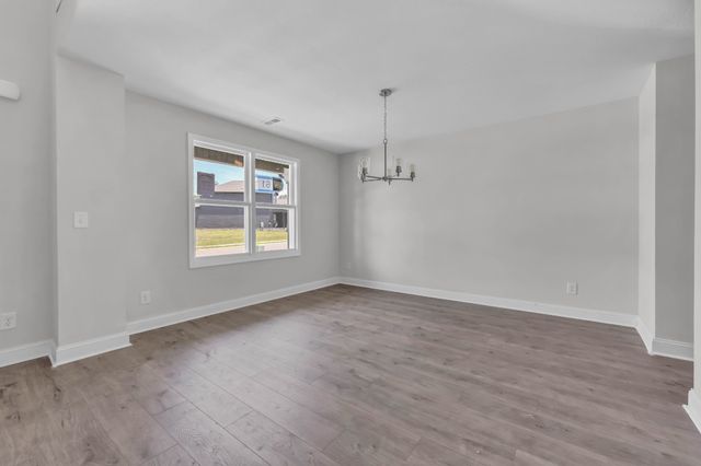 175 Leitrim Dr, Clarksville, TN 37042