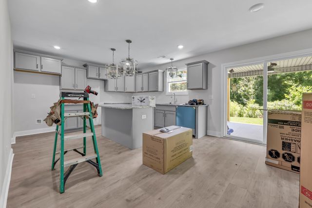175 Leitrim Dr, Clarksville, TN 37042