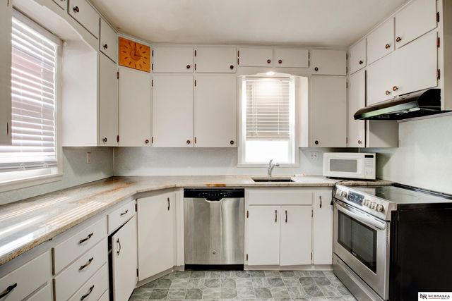 6759 N 24th Street, Omaha, NE 68112