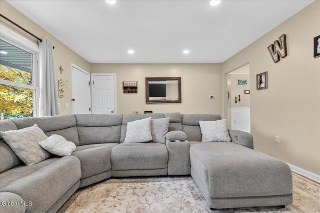 200 Scotch Bush Road, Ballston, NY 12027