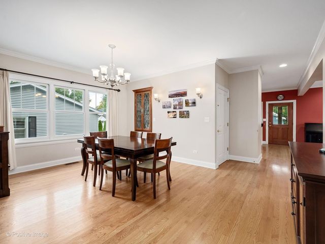 217 S Summit Street, Wheaton, IL 60187