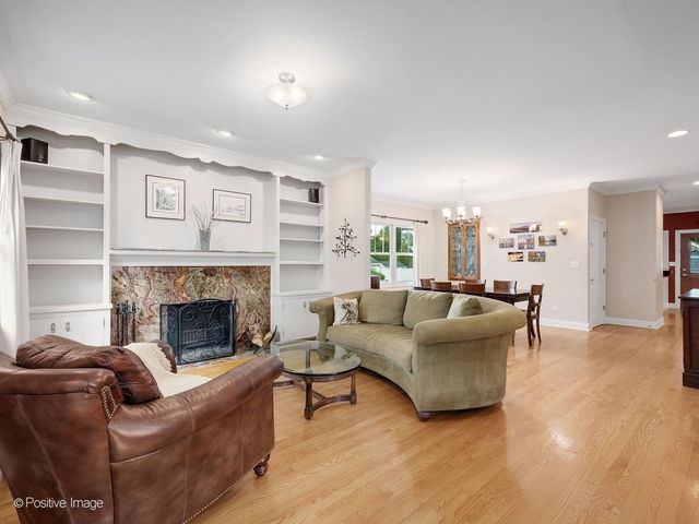 217 S Summit Street, Wheaton, IL 60187