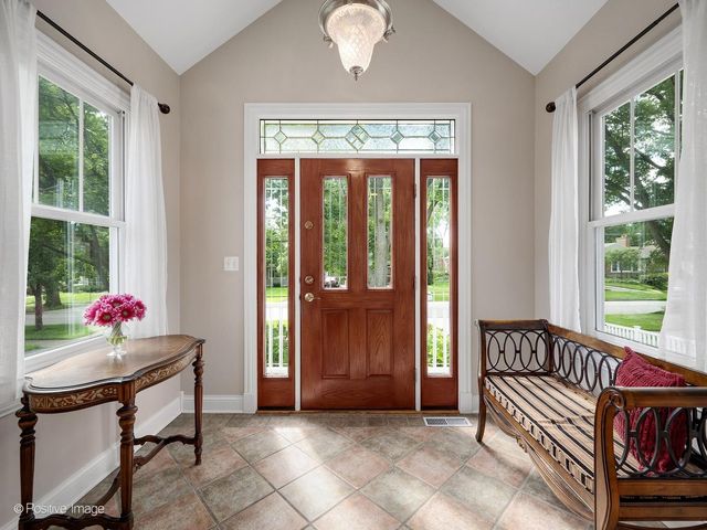 217 S Summit Street, Wheaton, IL 60187