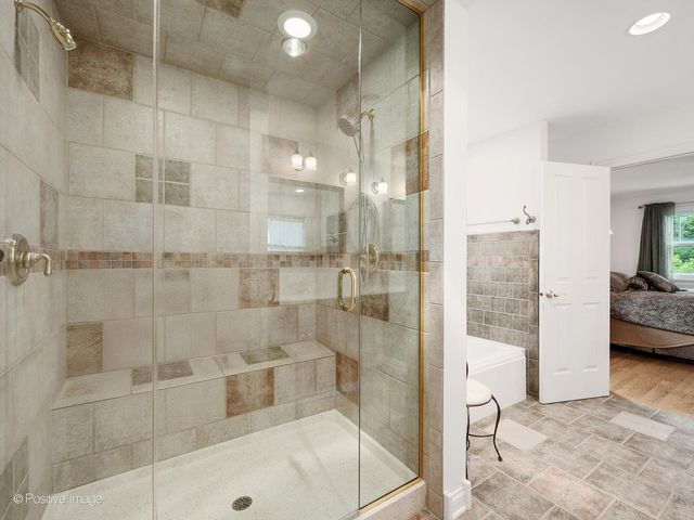 217 S Summit Street, Wheaton, IL 60187