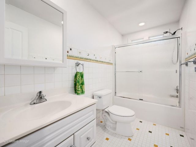 217 S Summit Street, Wheaton, IL 60187