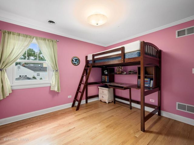 217 S Summit Street, Wheaton, IL 60187