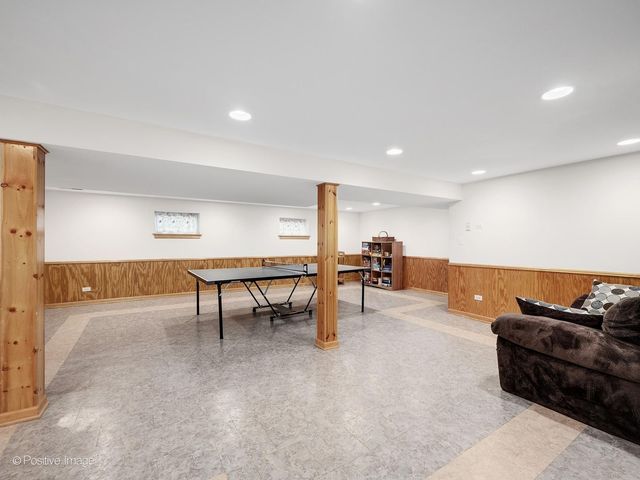 217 S Summit Street, Wheaton, IL 60187