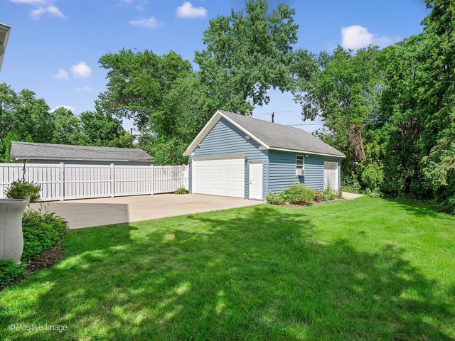 217 S Summit Street, Wheaton, IL 60187