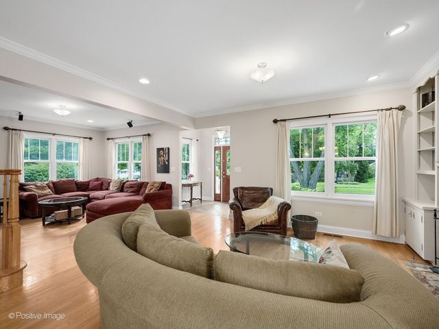 217 S Summit Street, Wheaton, IL 60187