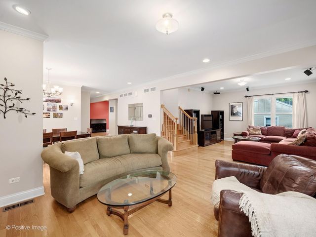 217 S Summit Street, Wheaton, IL 60187