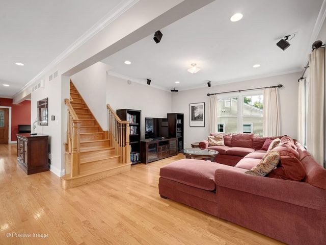 217 S Summit Street, Wheaton, IL 60187