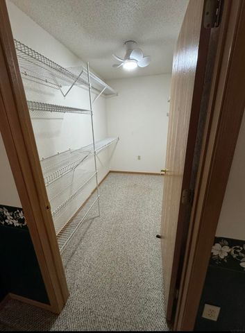 520 S 1st Ave Apt 104, New Hampton, IA 50659