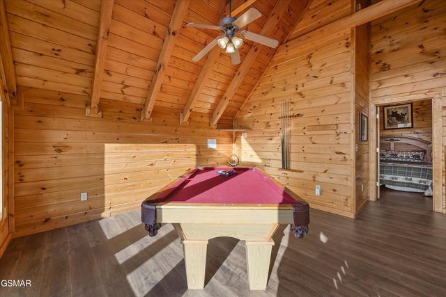 4449 Forest Vista Way, Pigeon Forge, TN 37863