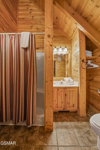 4449 Forest Vista Way, Pigeon Forge, TN 37863