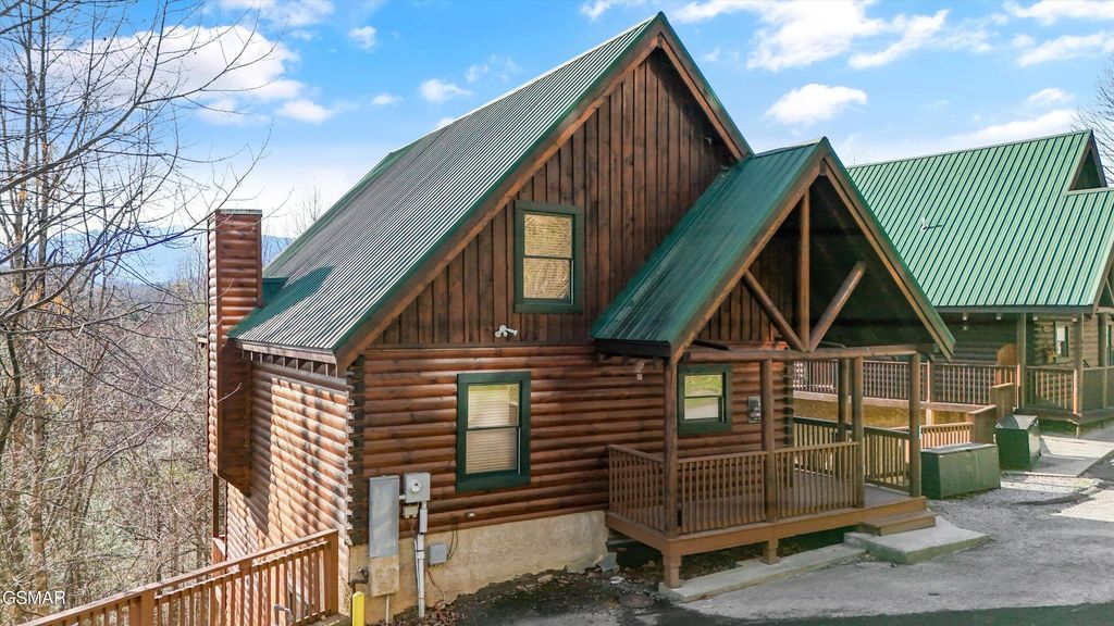 4449 Forest Vista Way, Pigeon Forge, TN 37863