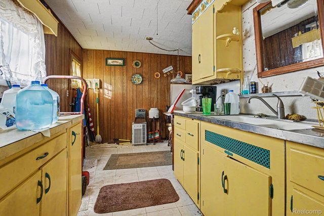 60800 Lilly Lake Drive, Newberg Township, MI 49061