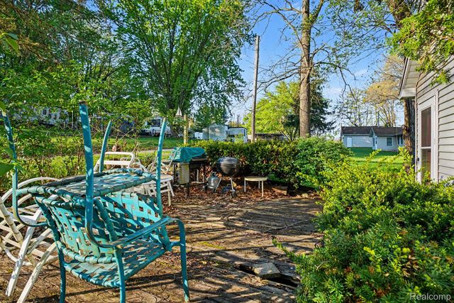 60800 Lilly Lake Drive, Newberg Township, MI 49061