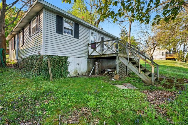 60800 Lilly Lake Drive, Newberg Township, MI 49061