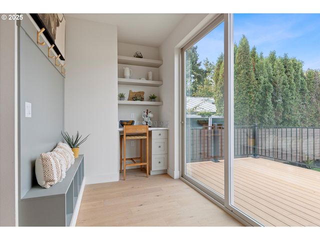 4643 N GANTENBEIN Ave, Portland, OR 97217