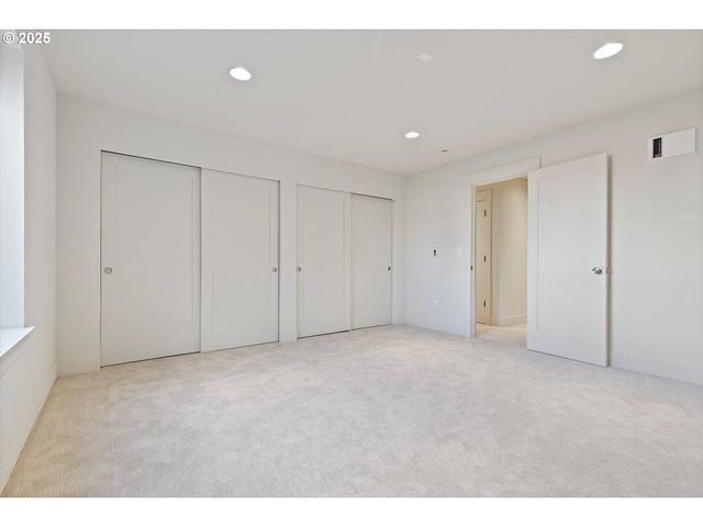 4643 N GANTENBEIN Ave, Portland, OR 97217