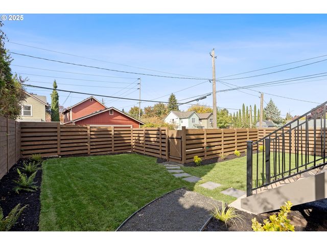 4643 N GANTENBEIN Ave, Portland, OR 97217