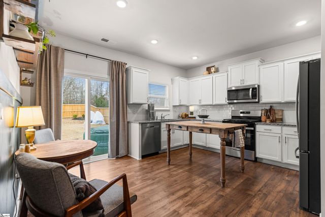 516 Gammon Lane, Fountain Inn, SC 29644