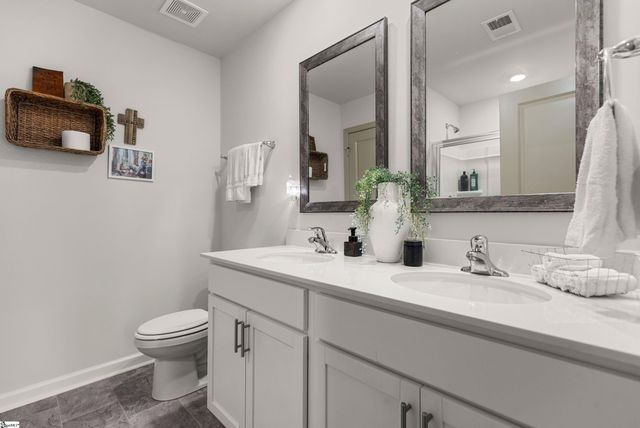 516 Gammon Lane, Fountain Inn, SC 29644