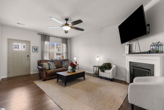 516 Gammon Lane, Fountain Inn, SC 29644