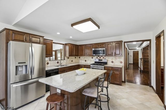 34 Knollcroft Rd, Bernards Twp., NJ 07920