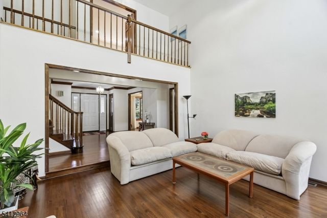 34 Knollcroft Rd, Bernards Twp., NJ 07920