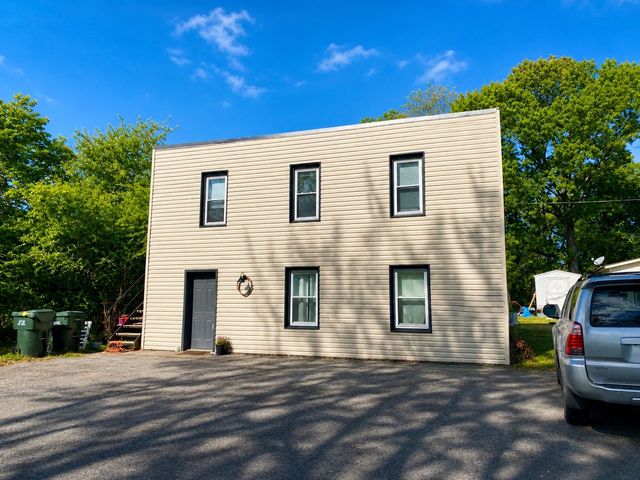 212 W End Ave, Dickson, TN 37055